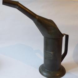 Verseuse mesure  pour huile m&eacute;canique science et technique