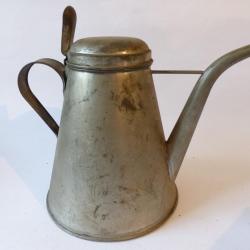 Verseuse mesure pour huile m&eacute;canique science et technique