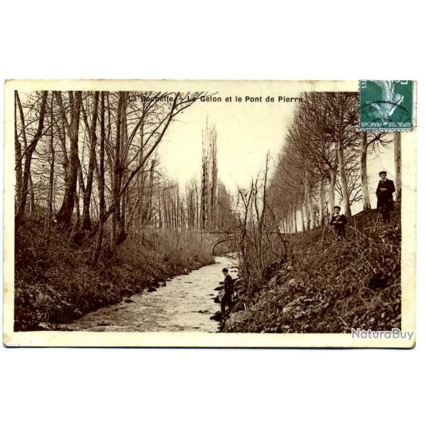 CPA La Rochette (Savoie) le Gelon et le Pont de Pierre