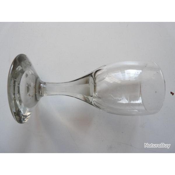 Petit verre souffl� et taill� d�but XIXe si�cle Antiquit�
