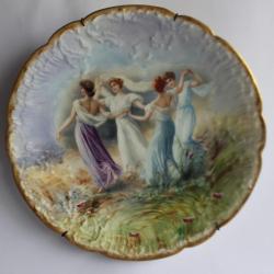 Grande assiette decorative Limoges Napoleon III femmes