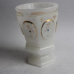 Verre gobelet opaline Charles X