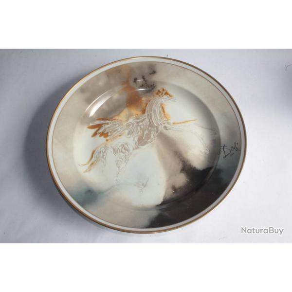 SALVADOR DALI Grand plat porcelaine Cheval ail�