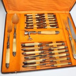 Service de 29 couverts B. C&ocirc;te Lyon