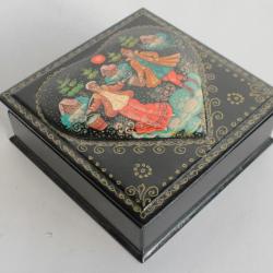 Boîte laquée Russe Palekh 1983