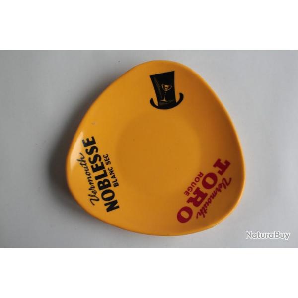 Vide poche publicitaire Alcool Vermouth noblesse Toro