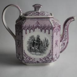 Ancienne Cafeti&egrave;re rectangulaire porcelaine Personnages illustres XIXe