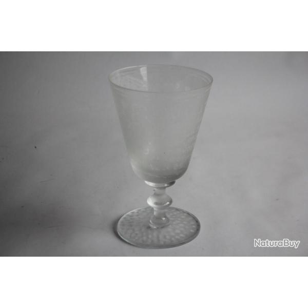 Verre grav� Monique