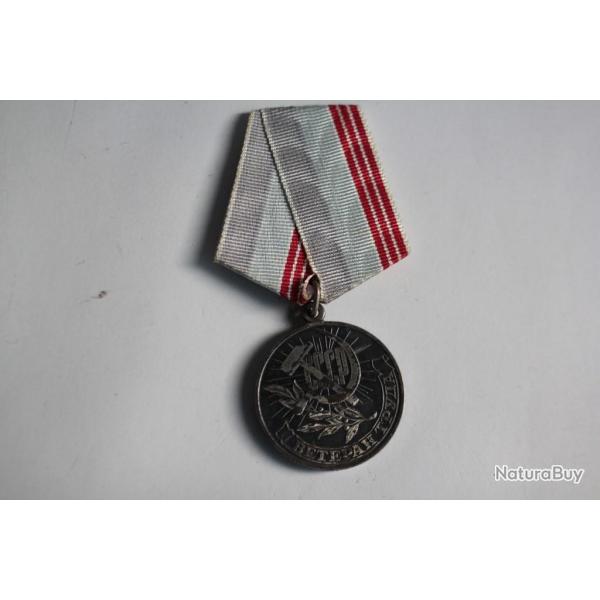 M�daille Russie URSS CCCP Betepah Tpyna TPYA v�teran of Labour