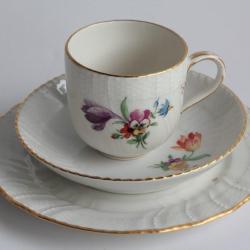 Tasse Assiette &agrave; dessert porcelaine KPM Berlin Allemagne