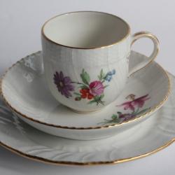 Tasse Assiette &agrave; dessert porcelaine KPM Berlin Allemagne