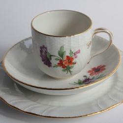 Tasse Assiette &agrave; dessert porcelaine KPM Berlin Allemagne