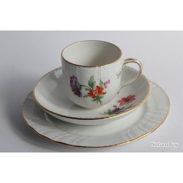 Tasse Assiette � dessert porcelaine KPM Berlin Allemagne
