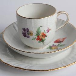 Tasse Assiette &agrave; dessert porcelaine KPM Berlin Allemagne