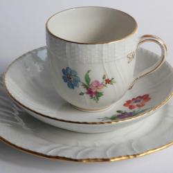 Tasse Assiette &agrave; dessert porcelaine KPM Berlin Allemagne