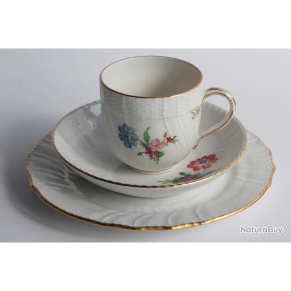 Tasse Assiette � dessert porcelaine KPM Berlin Allemagne