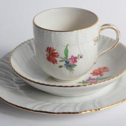 Tasse Assiette &agrave; dessert porcelaine KPM Berlin Allemagne