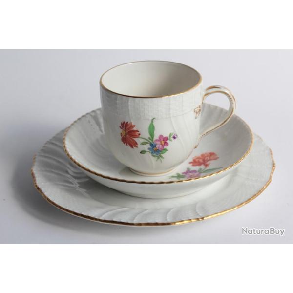 Tasse Assiette � dessert porcelaine KPM Berlin Allemagne