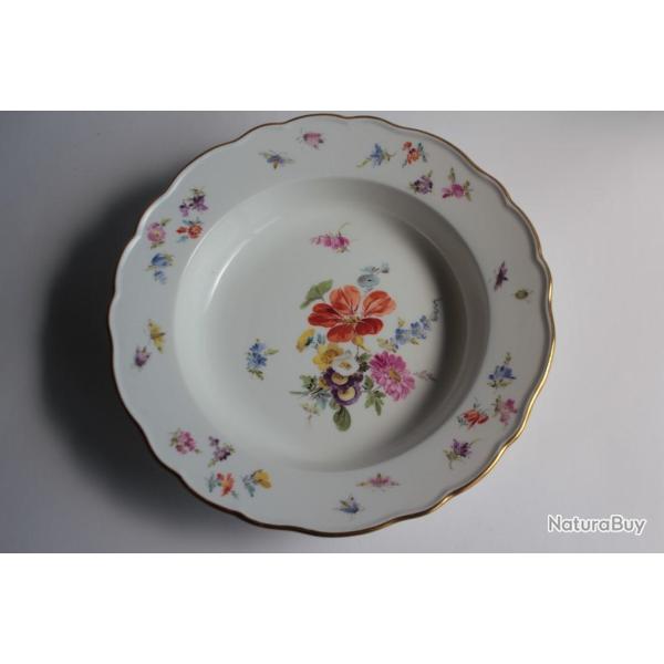 MEISSEN Assiette creuse porcelaine Fleurs Papillons XIXe si�cle