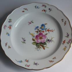 MEISSEN Assiette porcelaine Fleurs Papillons XIXe si&egrave;cle