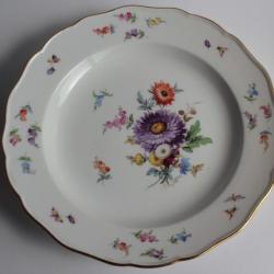 MEISSEN Assiette porcelaine Fleurs Papillons XIXe si&egrave;cle
