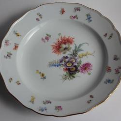 MEISSEN Assiette porcelaine Fleurs Papillons XIXe si&egrave;cle