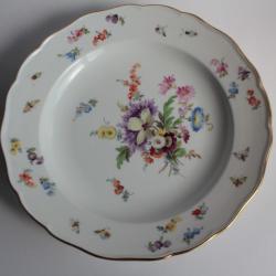 MEISSEN Assiette porcelaine Fleurs Papillons XIXe si&egrave;cle