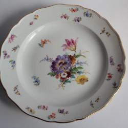 MEISSEN Assiette porcelaine Fleurs Papillons XIXe si&egrave;cle