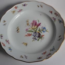 MEISSEN Assiette porcelaine Fleurs Papillons XIXe si&egrave;cle