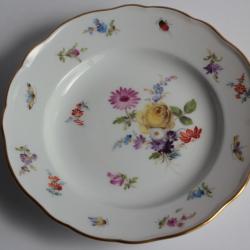 MEISSEN Assiette &agrave; dessert porcelaine Fleurs Papillons XIXe si&egrave;cle