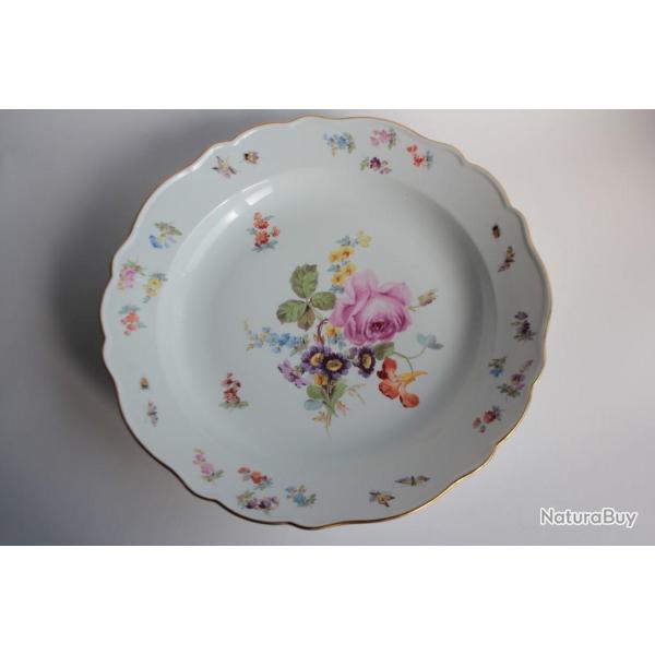 MEISSEN Plat porcelaine Fleurs Papillons XIXe si�cle