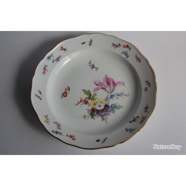 MEISSEN Plat creux porcelaine Fleurs Papillons XIXe si�cle