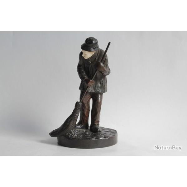Bronze Le balayeur DAMBROS