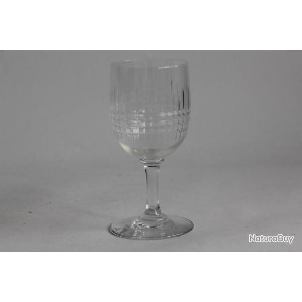 BACCARAT Verre � pied cristal Nancy 11 cm