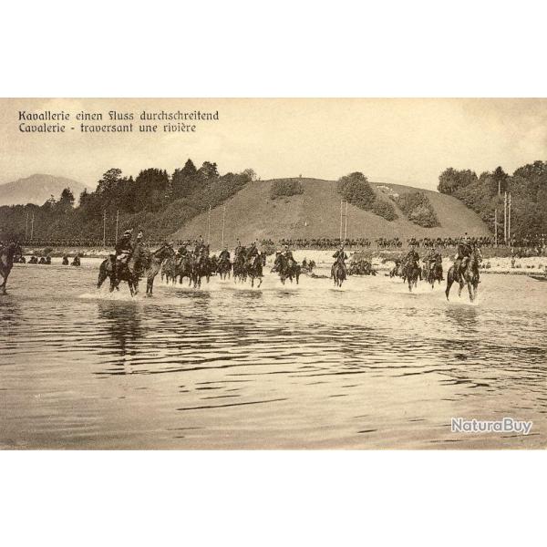 Carte Postale ancienne Cavalerie traversant une rivi�re Suisse militaria