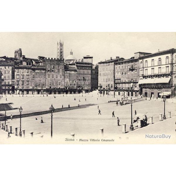 CPA ITALIE Italia Sienne Siena Piazza Vittorio Emanuele