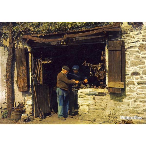 CP Vieux m�tiers Vieille forge Ardennaise Belgique Deux forgerons en action