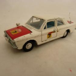Voiture DINKY TOYS FORD CORTINA 891681 Jouet miniature