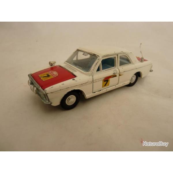 Voiture DINKY TOYS FORD CORTINA 891681 Jouet miniature