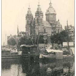 CPA Amsterdam St. Nicolaaskerk en Prins Hendrikkade