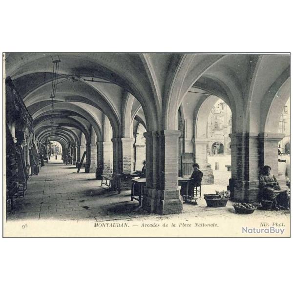 CPA 82 TARN ET GARONNE MONTAUBAN Arcades de la Place Nationale