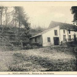 CPA 54 MEURTHE ET MOSELLE PONT A MOUSSON Fontaine du P&egrave;re Hilarion