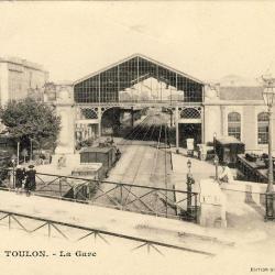 CPA 83 TOULON La Gare Vieux train entrant en gare 1904