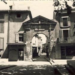 CPA 84 VAUCLUSE Boll&egrave;ne Vieille Porte