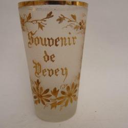 Verre souvenir &eacute;maill&eacute; VEVEY