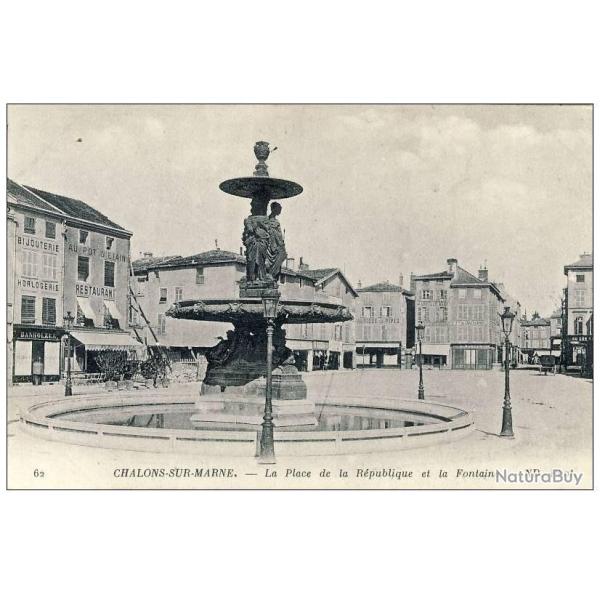 CPA 51 MARNE Chalons sur Marne Place de la R�publique