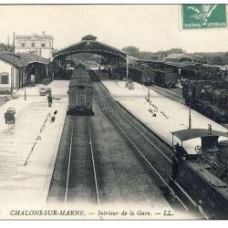 CPA 51 MARNE Chalons sur Marne Gare Train Locomotive
