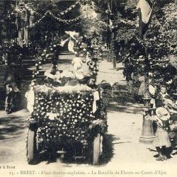 CPA 29 FINISTERE BREST 15 F&ecirc;tes Franco-Anglaises