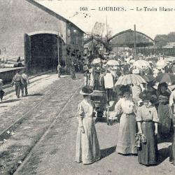 CPA 65 HAUTES PYRENEES LOURDES Train Blanc