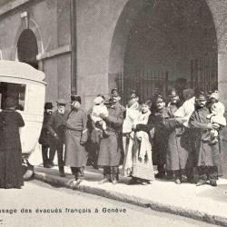 CPA Suisse Gen&egrave;ve train bless&eacute;s fran&ccedil;ais Croix Rouge